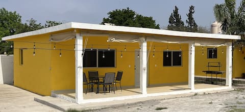 House with 2 bedrooms, kitchen & living room