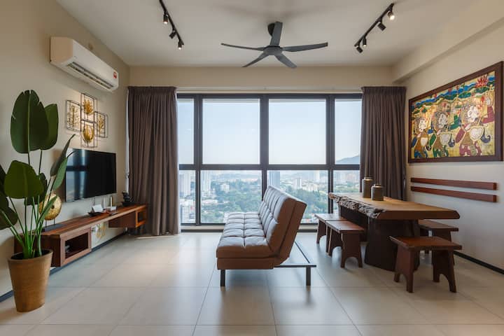 Balinese 3br Urban Suites | Minutes To George Town - Penang Island