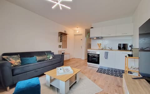 Apartment near train station for Disney and Paris