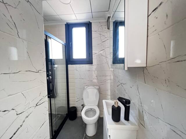 Bosphorus View, 4BR Luxury Penthouse in Karaköy gallery image 5