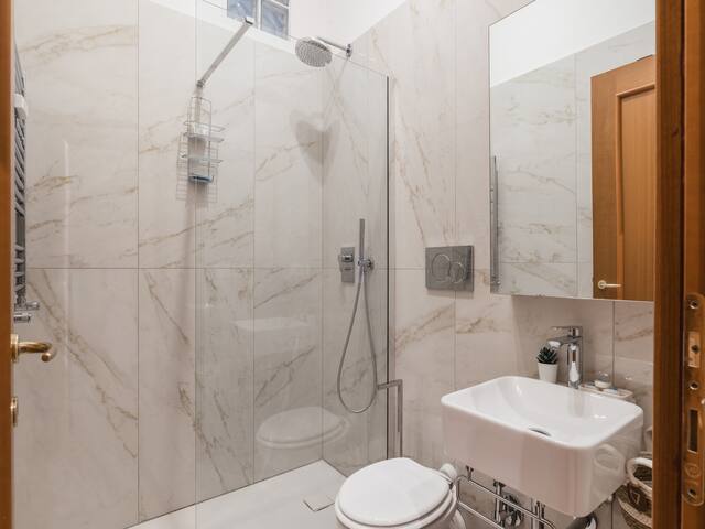 The Best Rent – Two-bedroom apartment in Testaccio gallery image 4