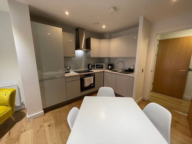 2 bedroom 2 bathroom 6 people @ MCR city centre gallery image 3
