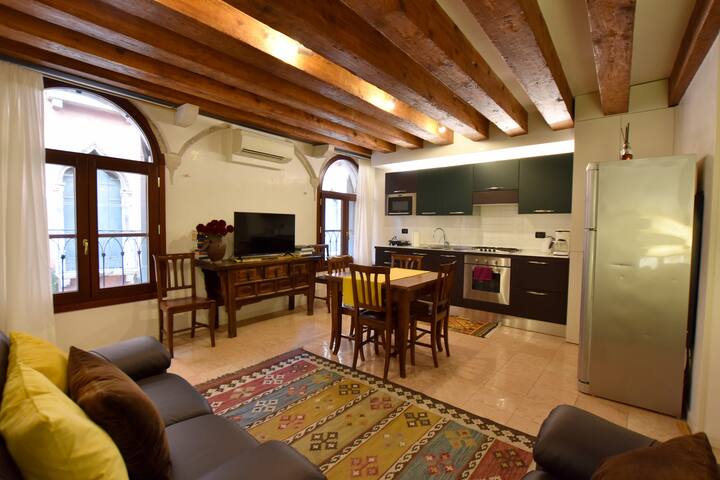 Carampane Apartment.