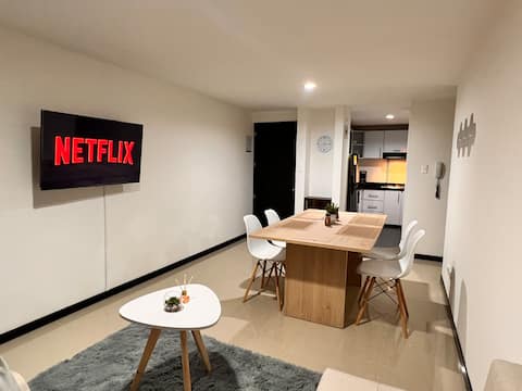 Modern Apartment facing the C.C. Único and close to downtown