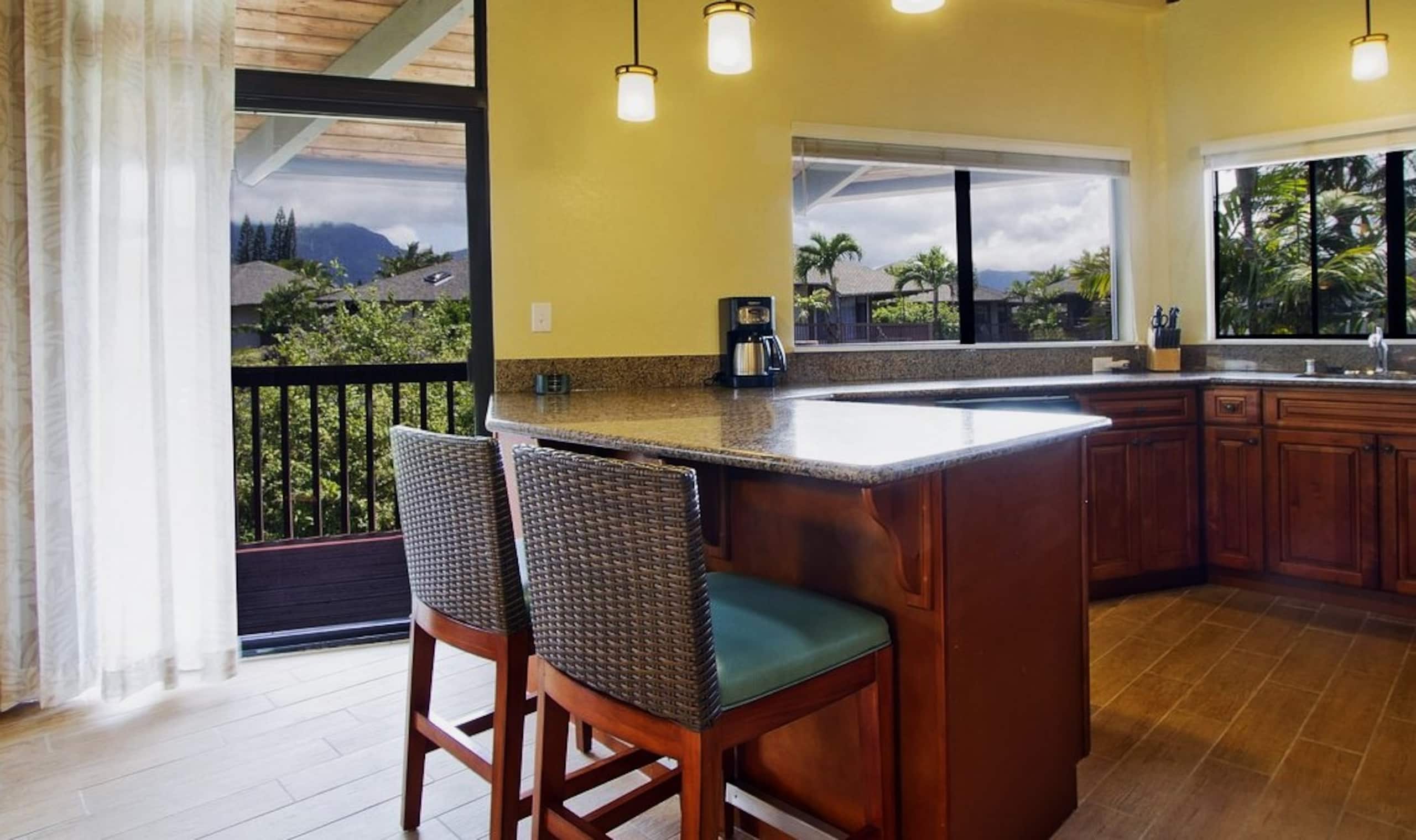 Ka Eo Kai  Resort 2 BR w/ POOL & HOT TUB - Photo 8
