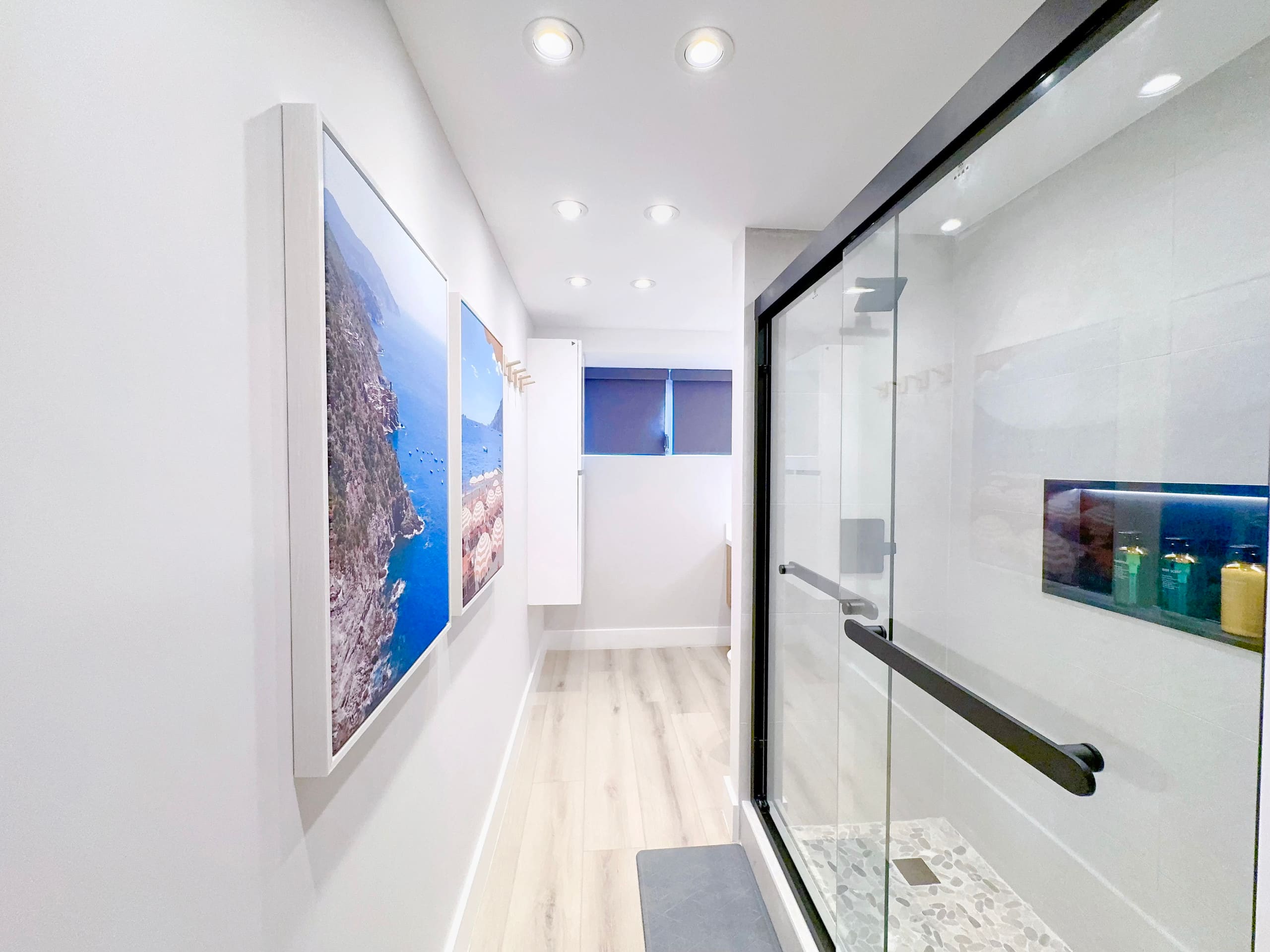 Ultra Modern-Waikiki Beach-Rare 2BR/2BTH/Parking! - Image 42