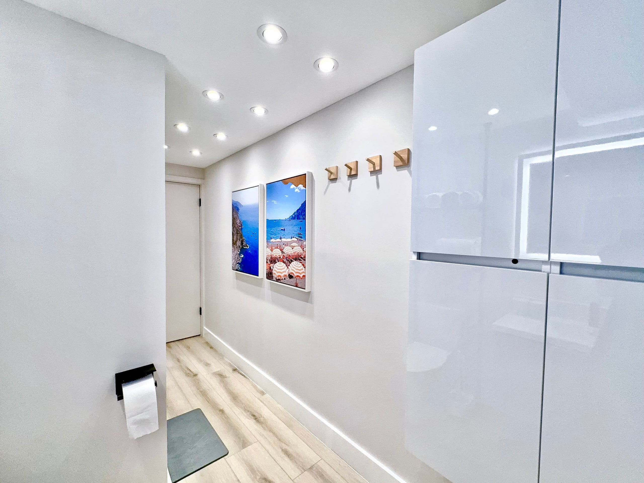 Ultra Modern-Waikiki Beach-Rare 2BR/2BTH/Parking! - Image 44