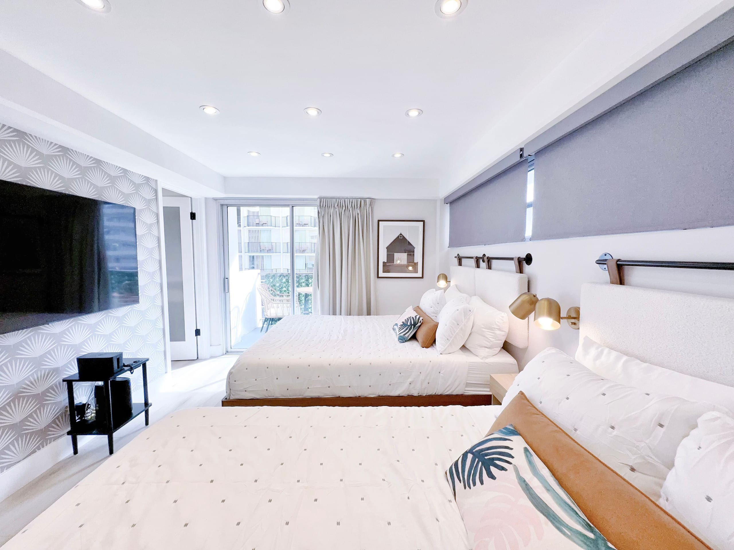 Ultra Modern-Waikiki Beach-Rare 2BR/2BTH/Parking! - Image 34