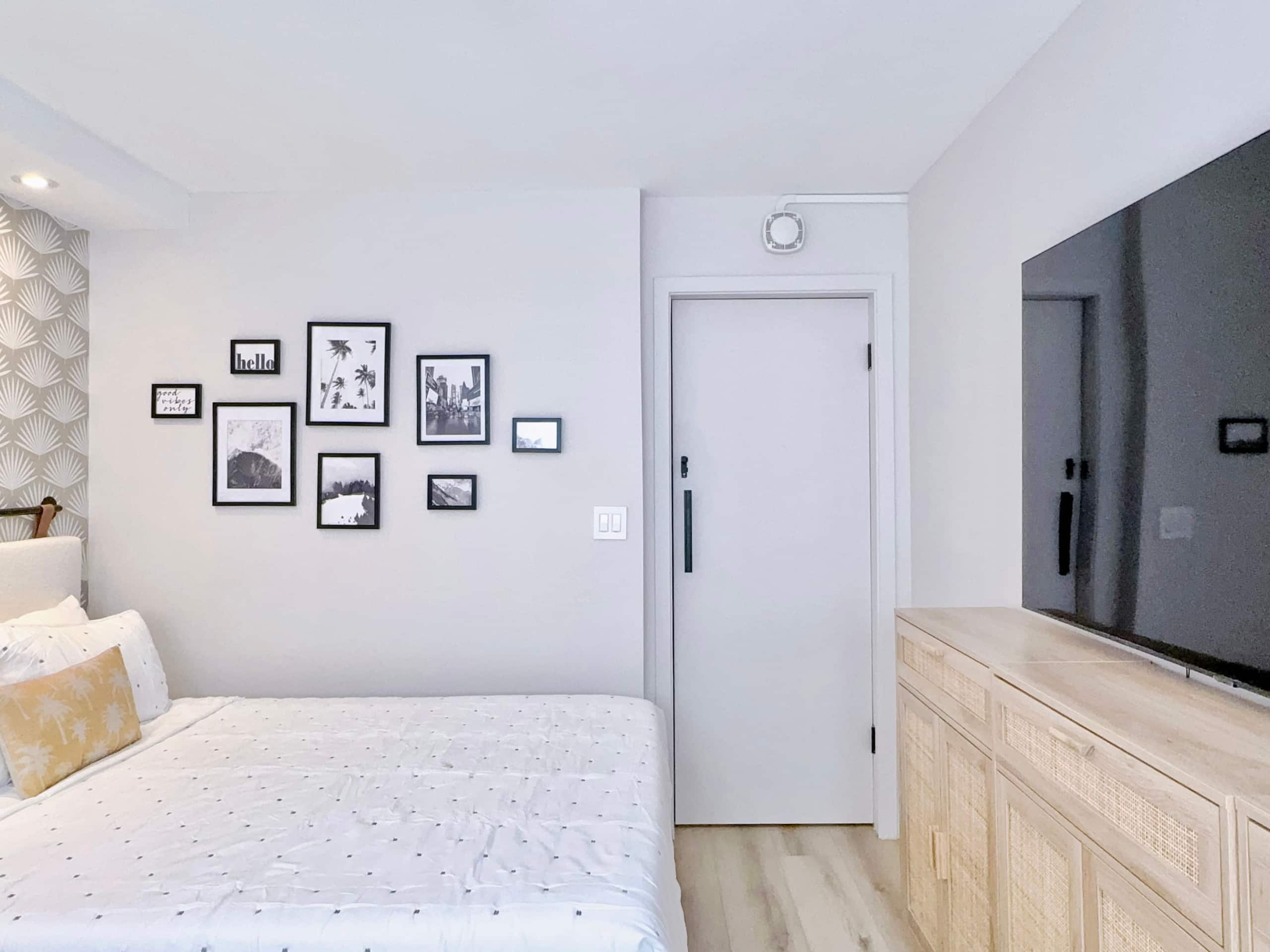 Ultra Modern-Waikiki Beach-Rare 2BR/2BTH/Parking! - Image 37