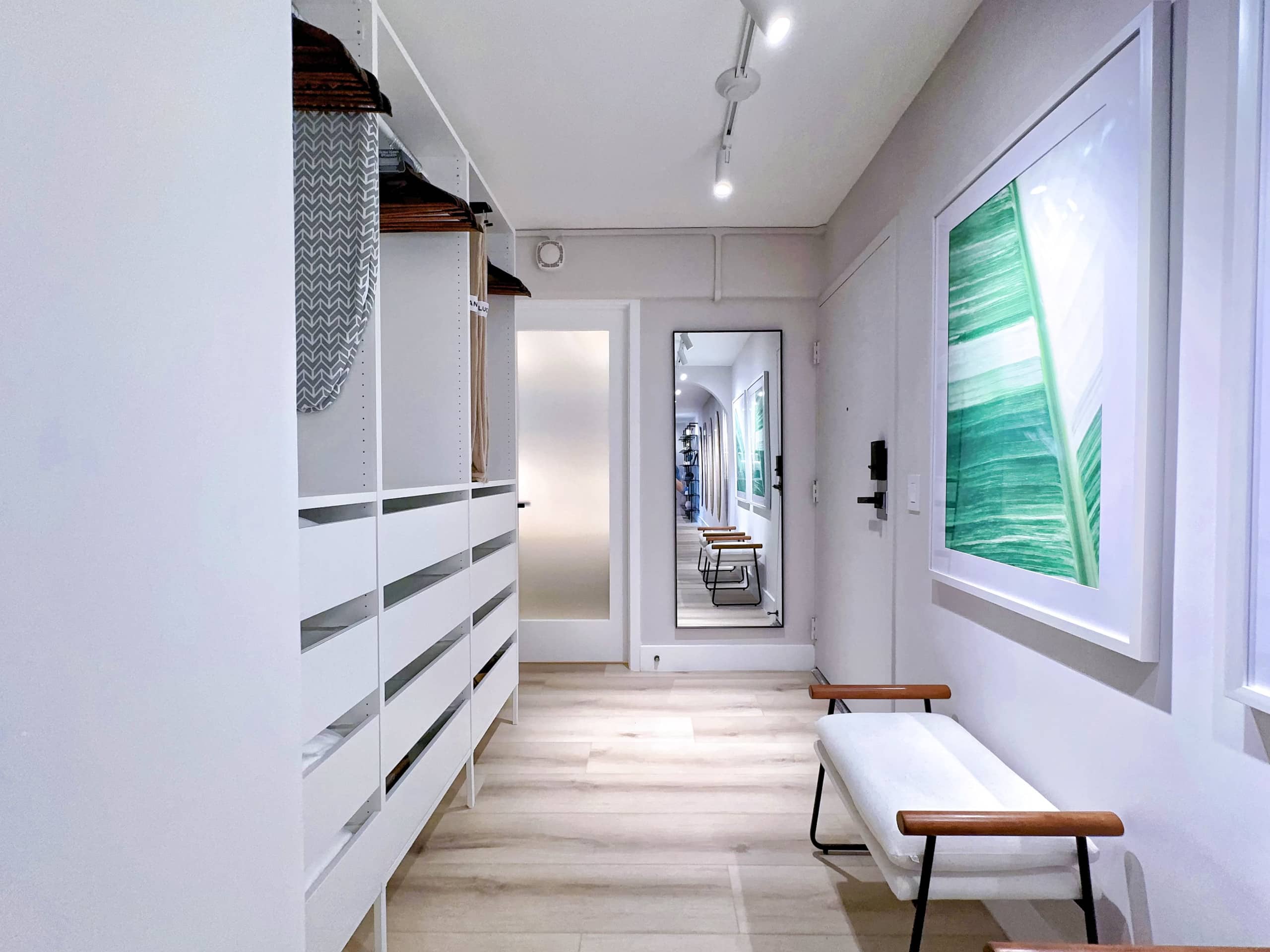 Ultra Modern-Waikiki Beach-Rare 2BR/2BTH/Parking! - Image 14