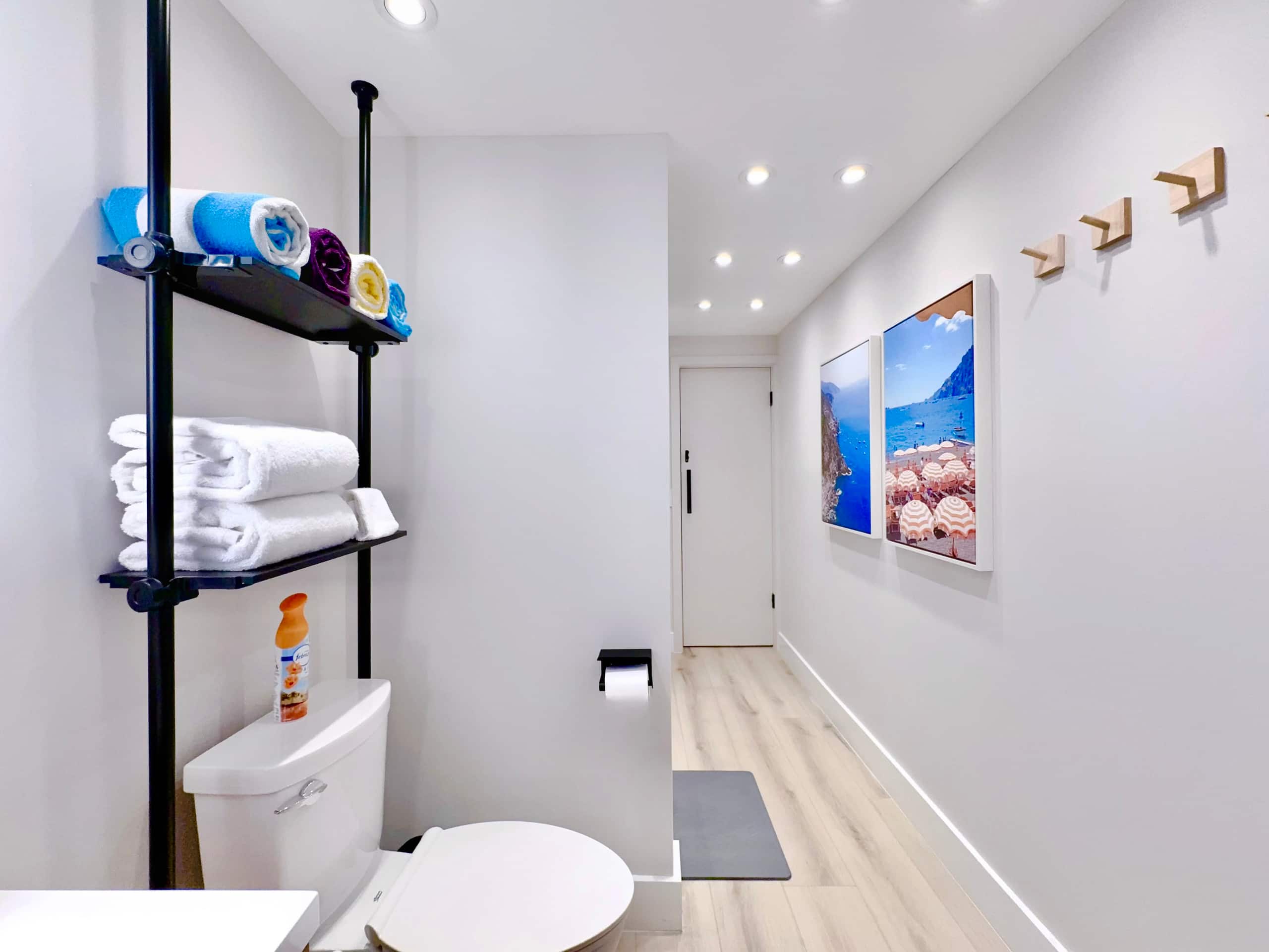 Ultra Modern-Waikiki Beach-Rare 2BR/2BTH/Parking! - Image 45