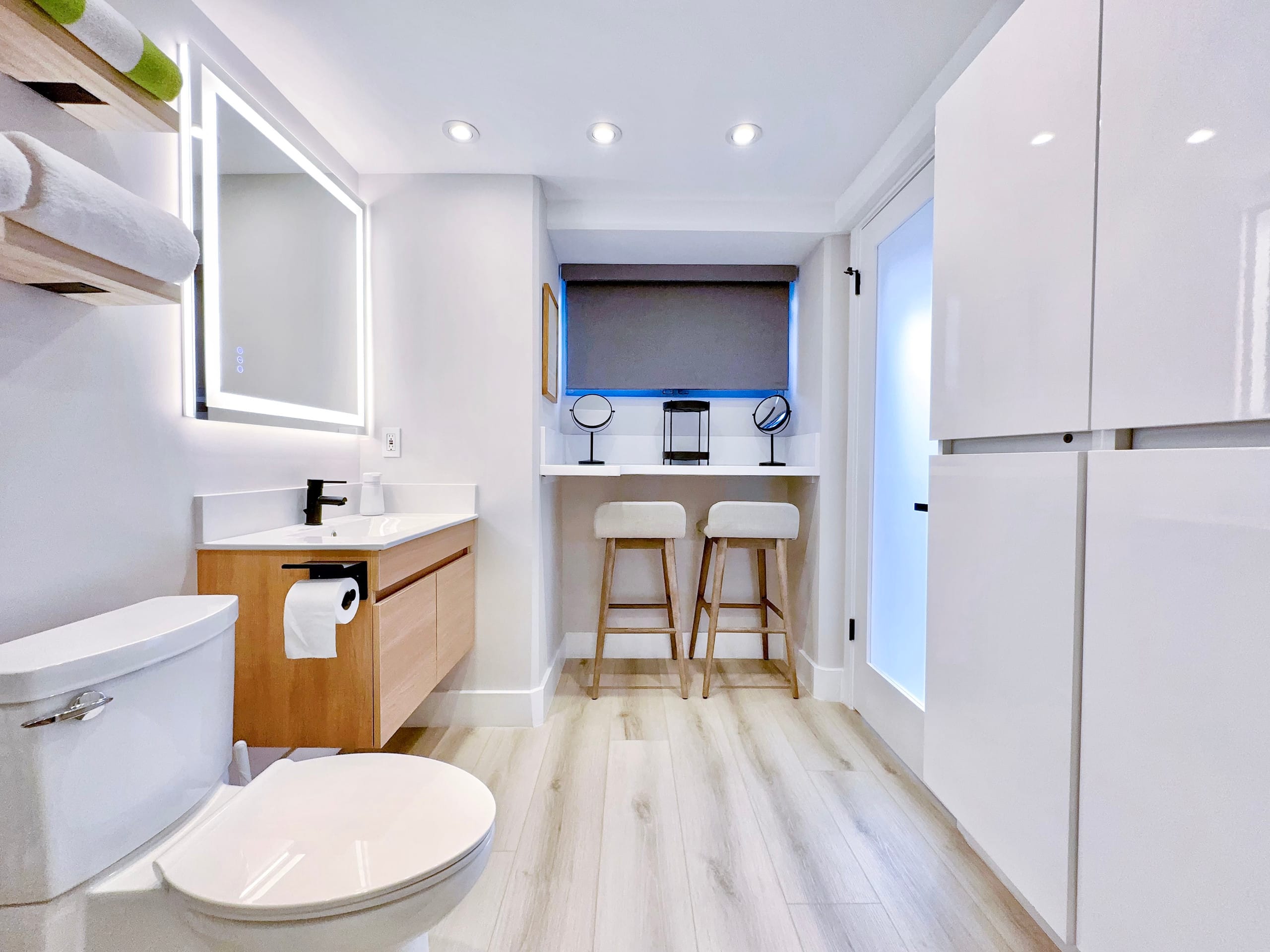 Ultra Modern-Waikiki Beach-Rare 2BR/2BTH/Parking! - Image 48