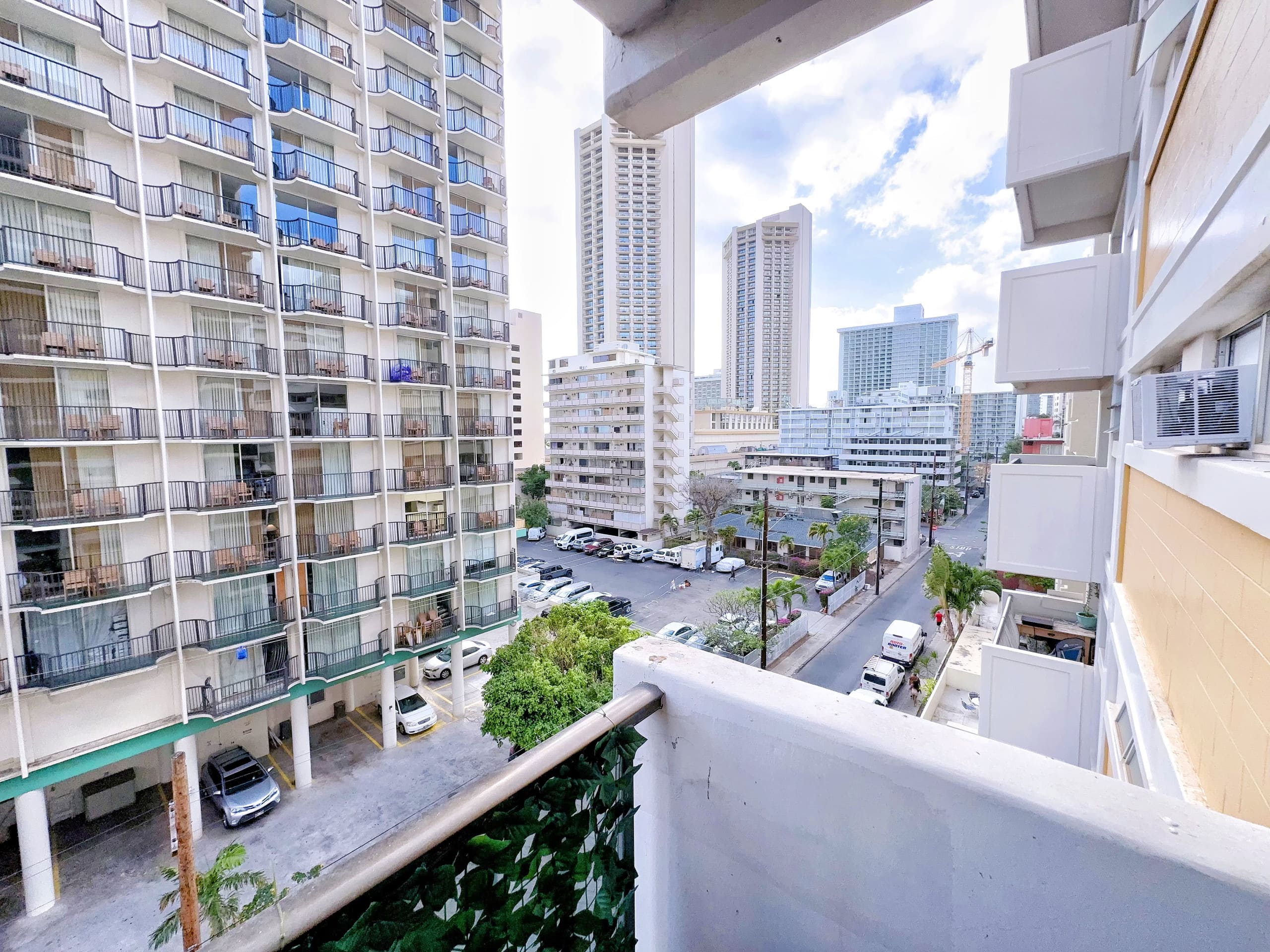 Ultra Modern-Waikiki Beach-Rare 2BR/2BTH/Parking! - Image 57