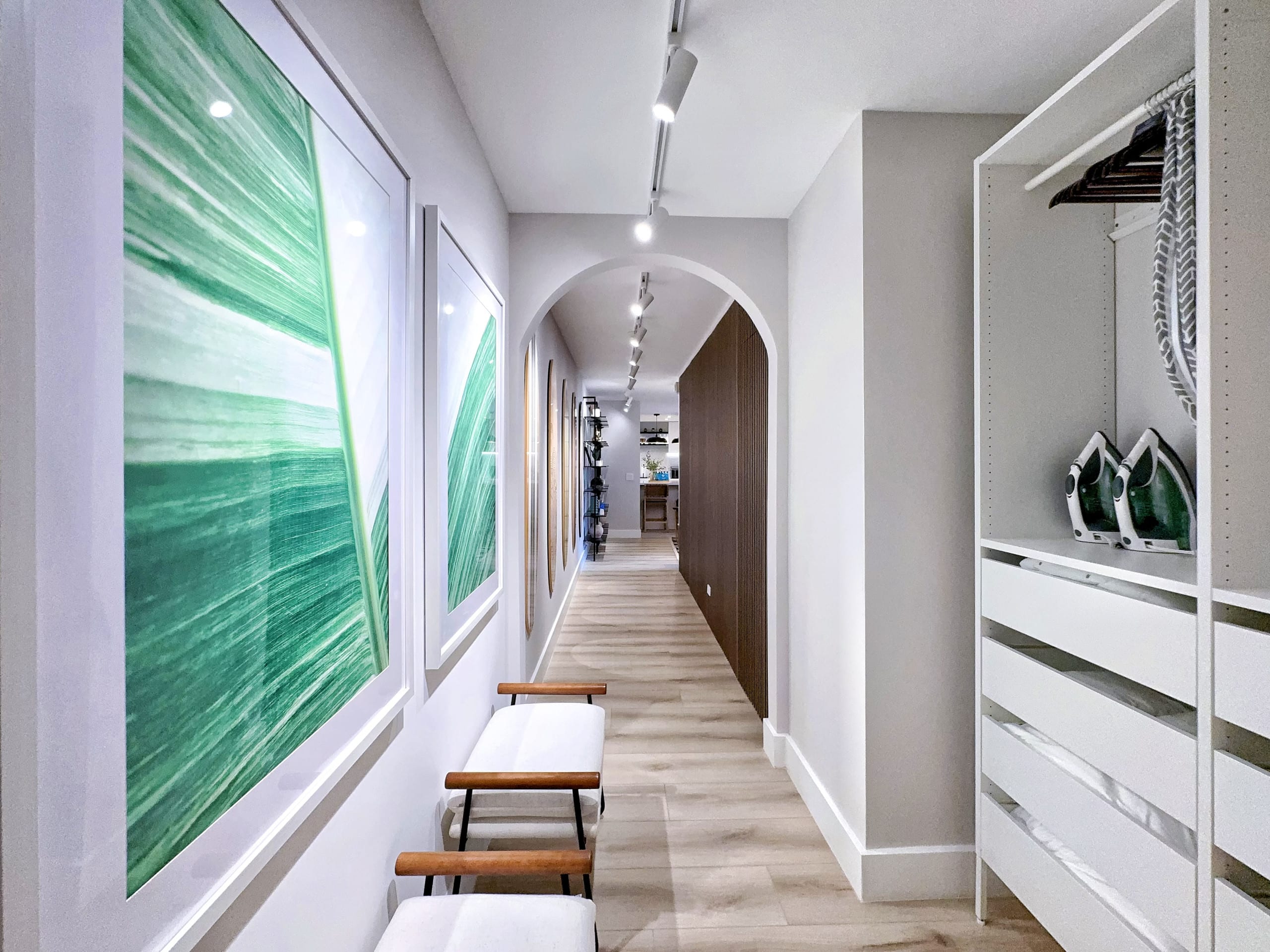 Ultra Modern-Waikiki Beach-Rare 2BR/2BTH/Parking! - Image 13