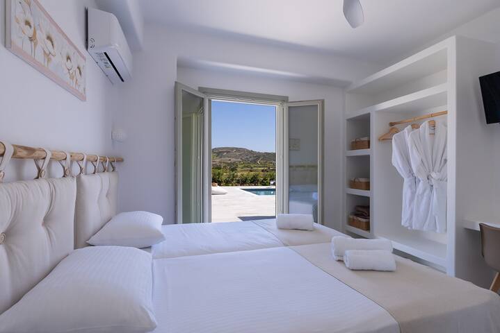 Antiparos Villa Oliva gallery image 4