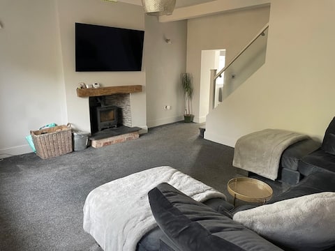 Top performing Airbnb: Primrose Bank (Ribble Valley) in Ribble Valley