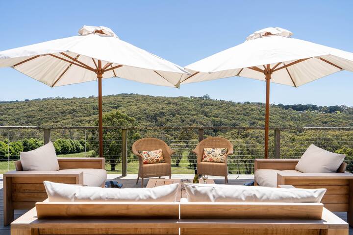 Monterey Stud – Stunning Views! gallery image 2