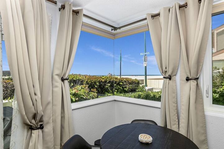 Mission Beach Ocean Views gallery image 5