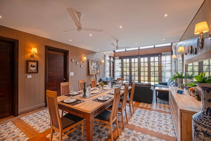 Dining area image 2