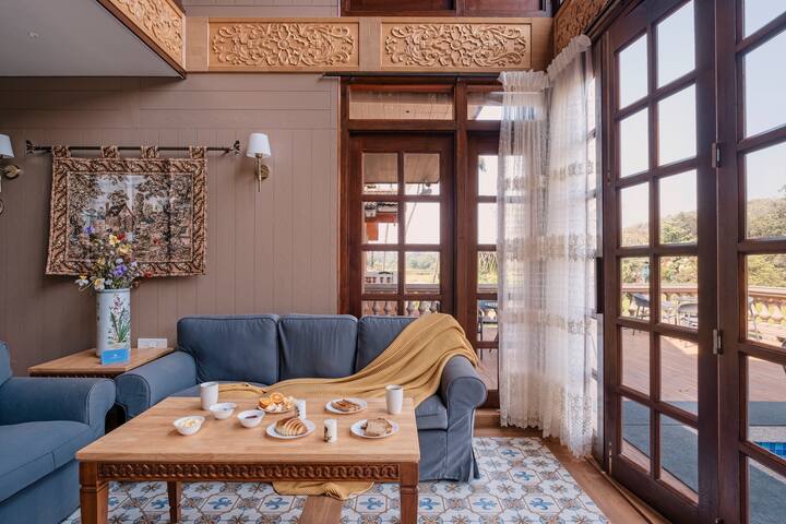 Living room image 1