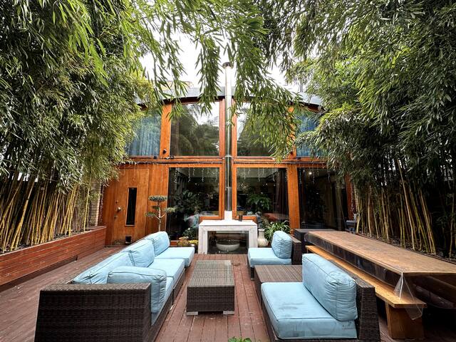 Luxury Penthouse Flat by Hyde Park gallery image 5