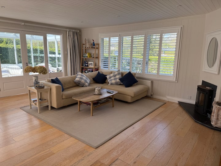 Unique & Comfortable Beach House With Hot Tub - Gorey