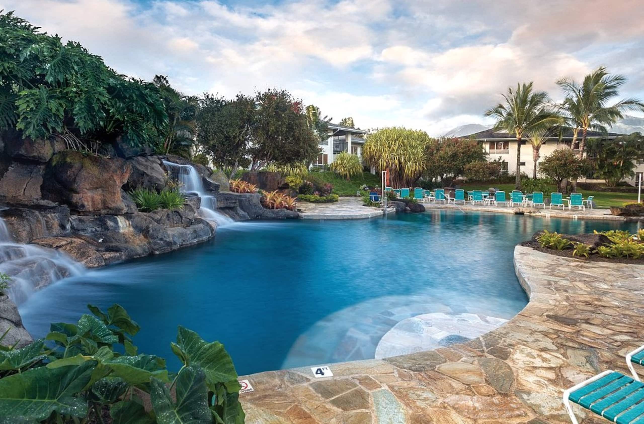 Bali Hai Resort 1 Bedroom w/ HOT TUB & POOL - Photo 18