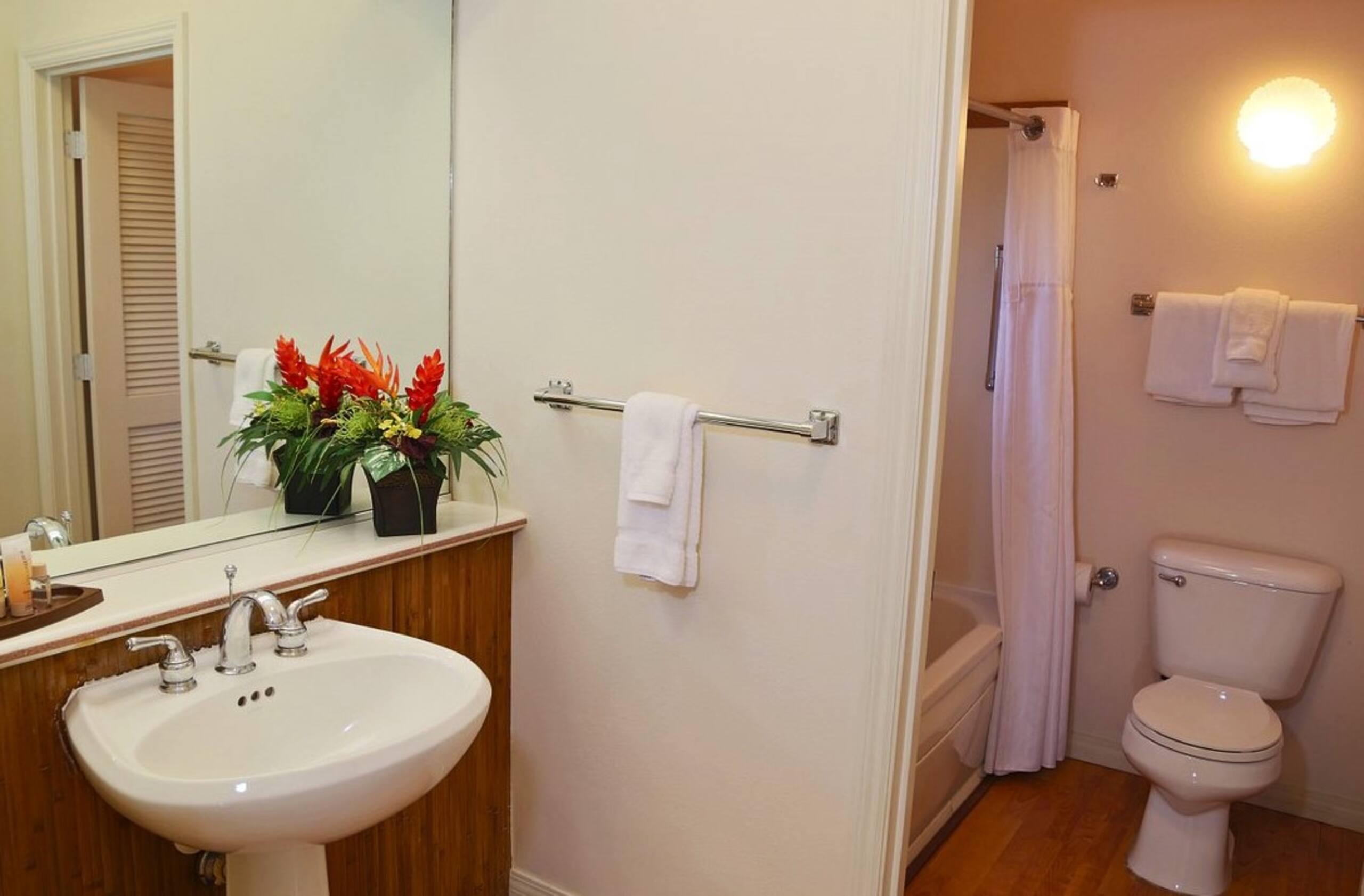 Bali Hai Resort 1 Bedroom w/ HOT TUB & POOL - Photo 13