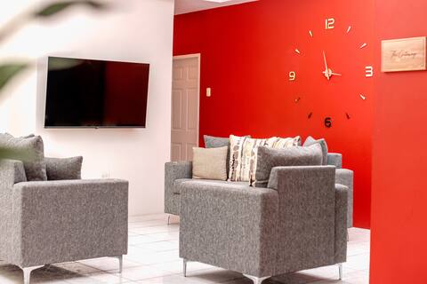 The Getaway - Luxurious Villa near Int. Airport