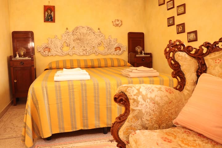 საძინებელი 1