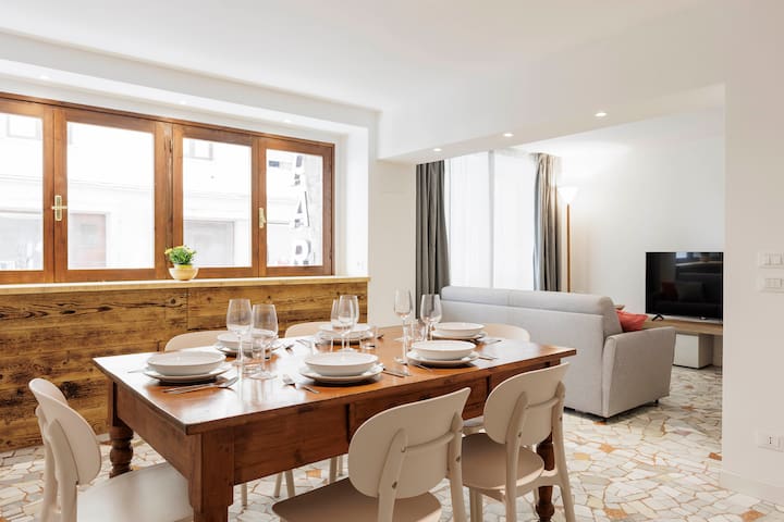 Giordano Luxury Home