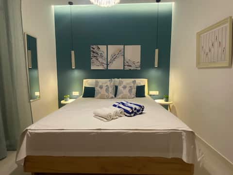Popular Airbnb listing: Goldfish Nea Plagia Halkidiki in Δήμος Νέας Προποντίδας