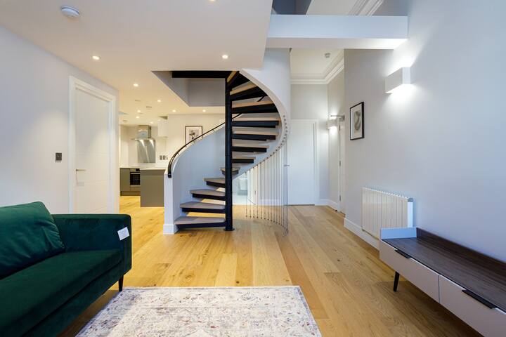 City Centre Duplex Apartment gallery image 3