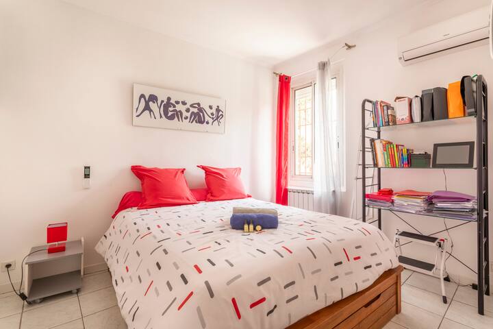 Second bedroom with a double bed of 160cm. ( Queen size)