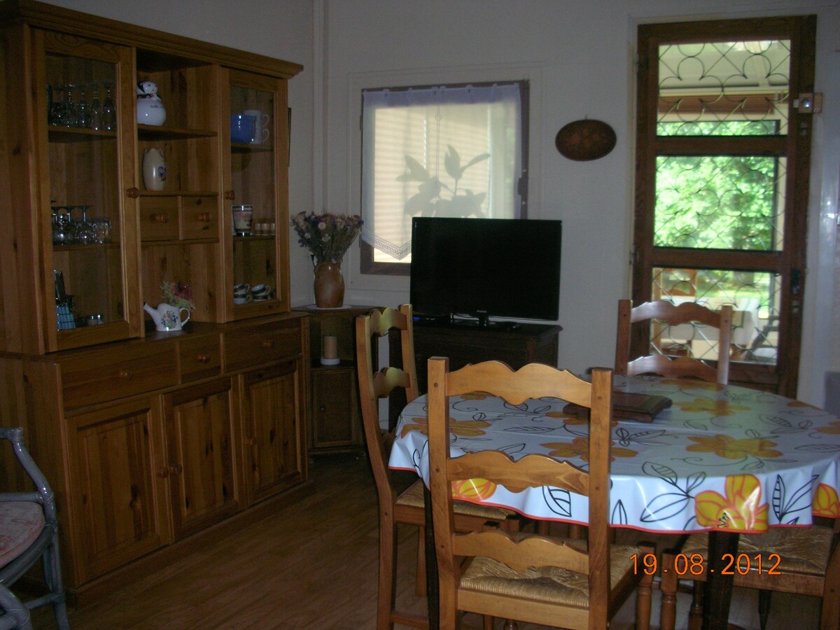 Airbnb performant: riverside cottage à Eure