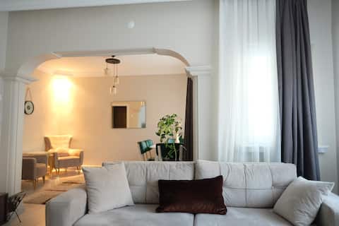 Central and Comfortable 2+1 Apartment