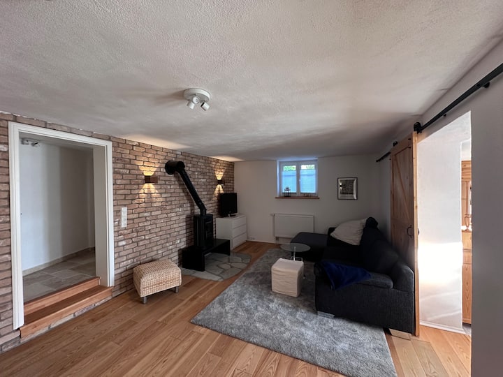 Schöne 2raum-souterrain-wohnung - Wiesbaden