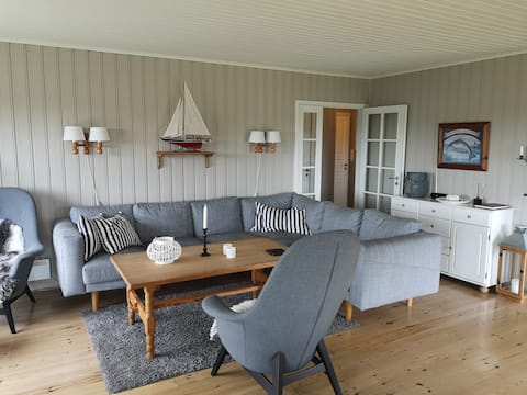 Top performing Airbnb: Urban lake idyll, with views in a quiet area in Alver