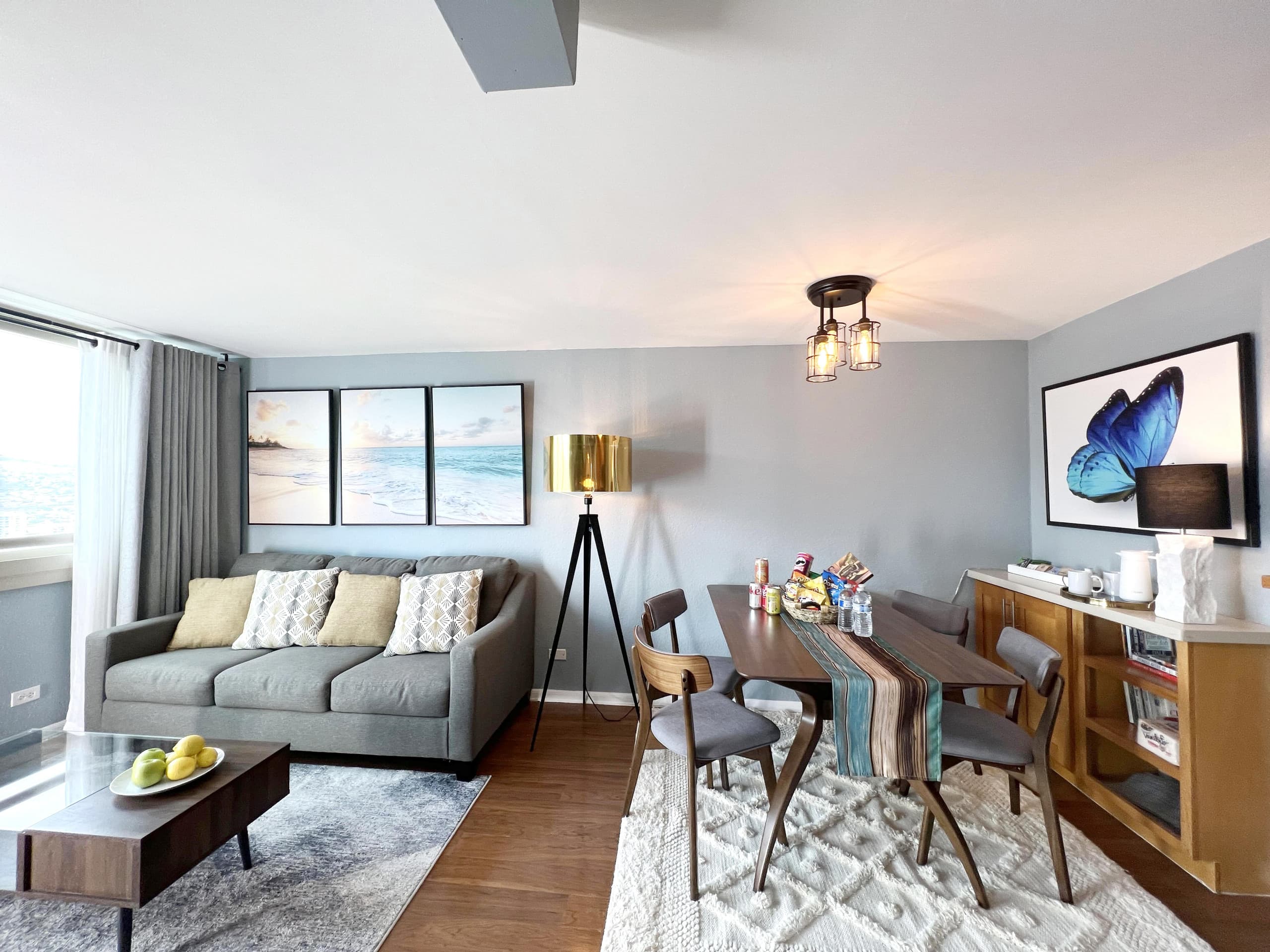 Center of Waikiki - 1 Bedroom 3 Queen Size Beds - Image 4