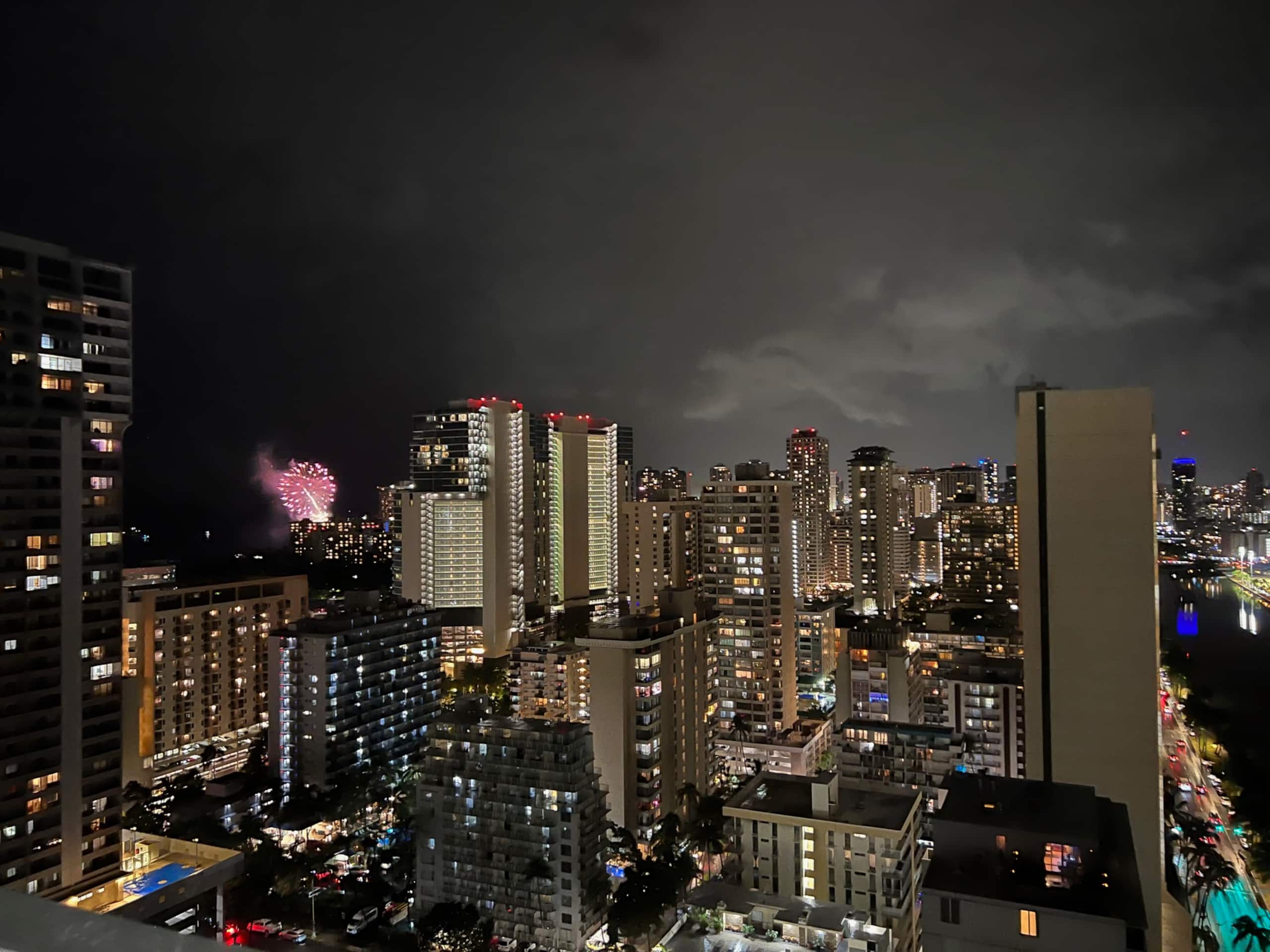 Center of Waikiki - 1 Bedroom 3 Queen Size Beds - Image 30