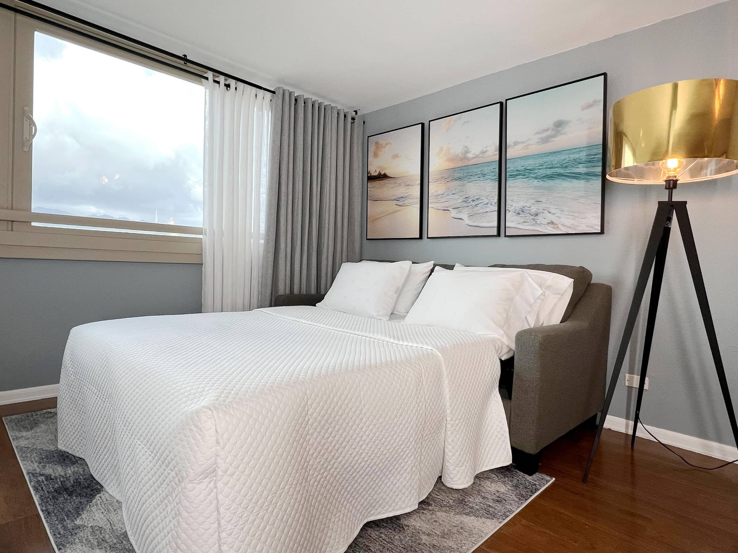 Center of Waikiki - 1 Bedroom 3 Queen Size Beds - Image 8