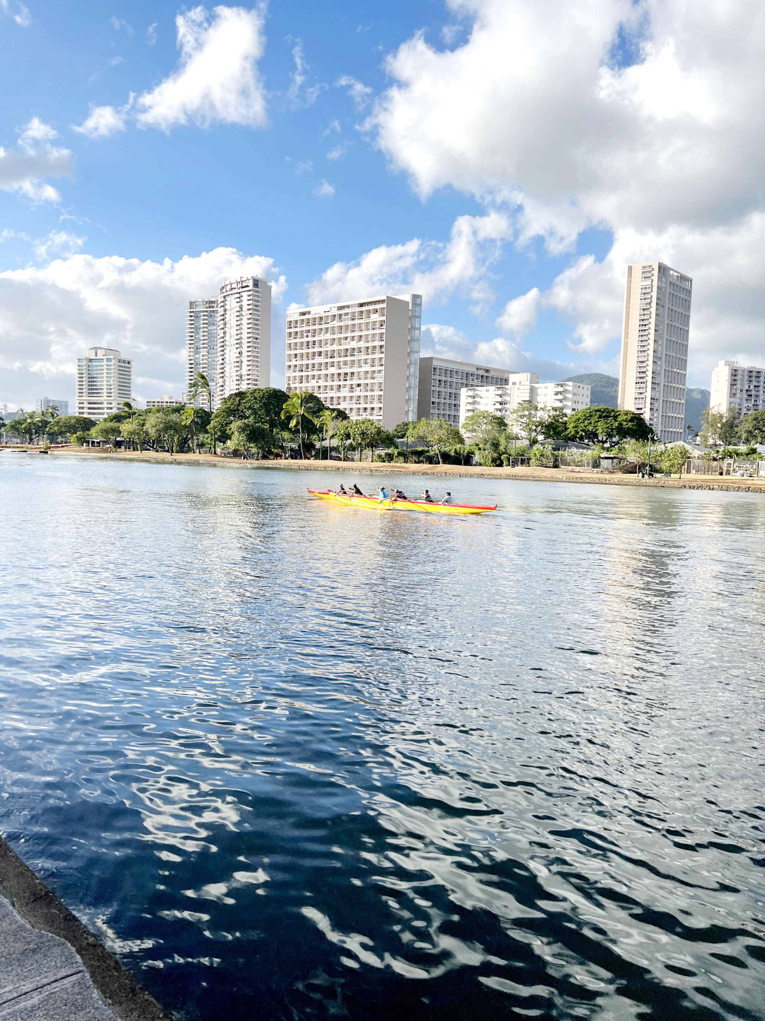 Center of Waikiki - 1 Bedroom 3 Queen Size Beds - Image 10