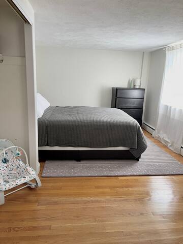 North End 3BR Condo – Spacious, Central Location gallery image 3