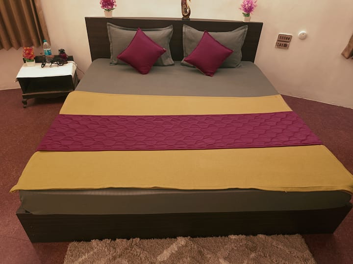 Приземје во луксузна соба