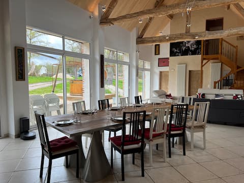 Gîte Enchanté~Châteaux~Piscine-Bain Nordique-Sauna