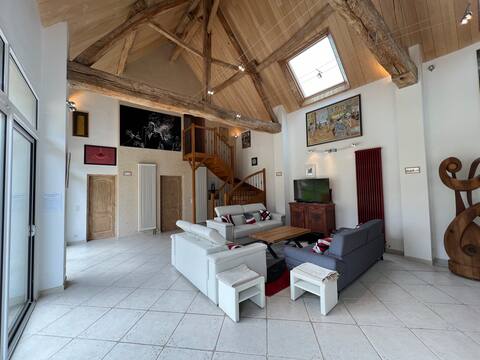 Gîte Enchanté~Châteaux~Piscine-Bain Nordique-Sauna