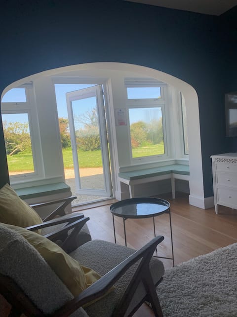 Successful Airbnb property: Unique studio flat in St. Merryn