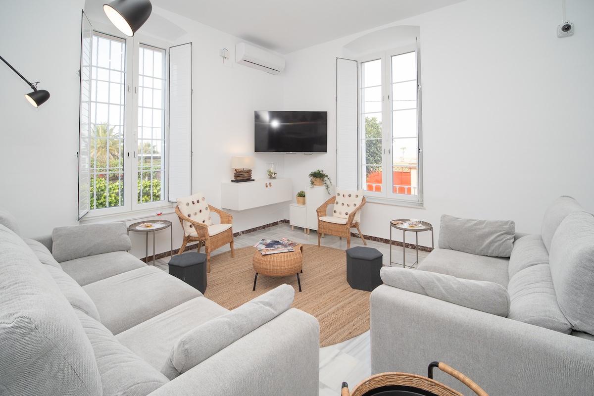 Popular Airbnb listing: Entire accommodation - Beachfront in Sanlúcar De Barrameda