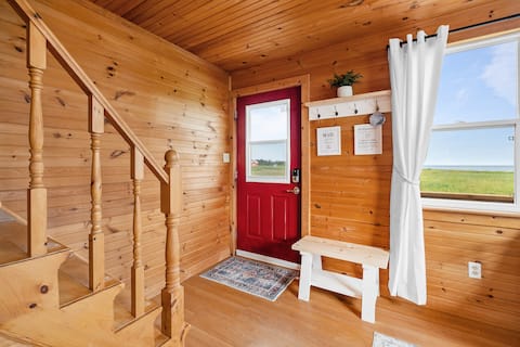 Top performing Airbnb: Ocean Blue Beach House in Kings
