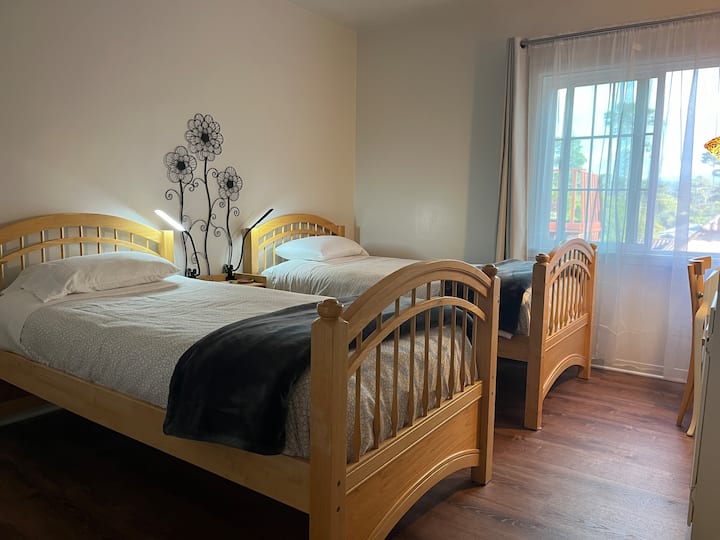 Habitación con dos camas individuales